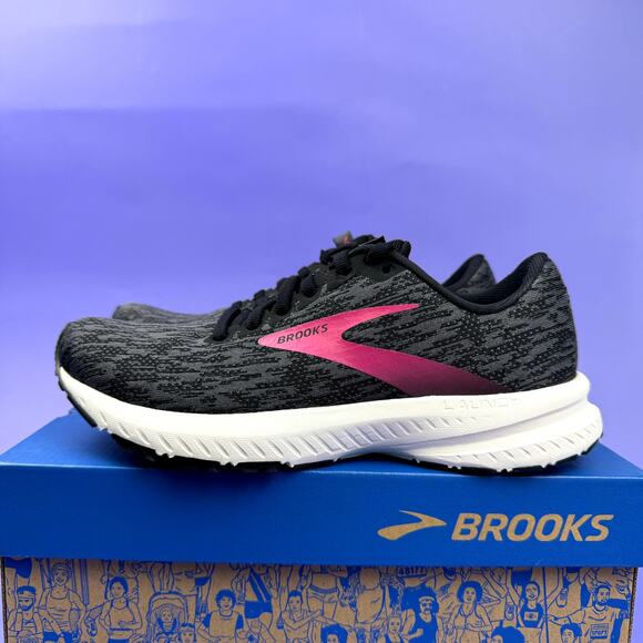 Brooks Shoes - WOMENS BROOKS LAUNCH 7 SIZE 6 BRAND NEW WITH BOX